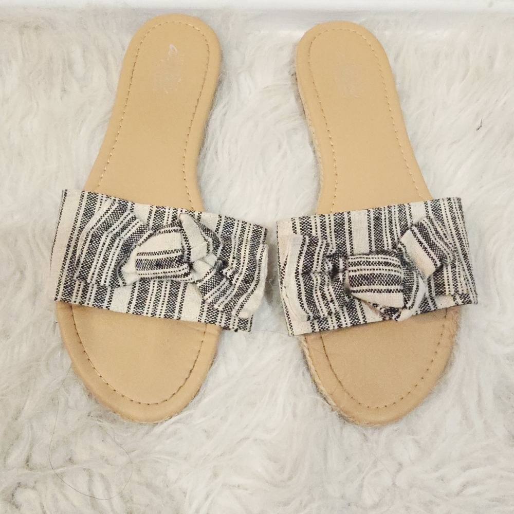 ๐ฅ8 1/2 Bundle of 5 Pairs Women's Shoes - Picture 7 of 16
